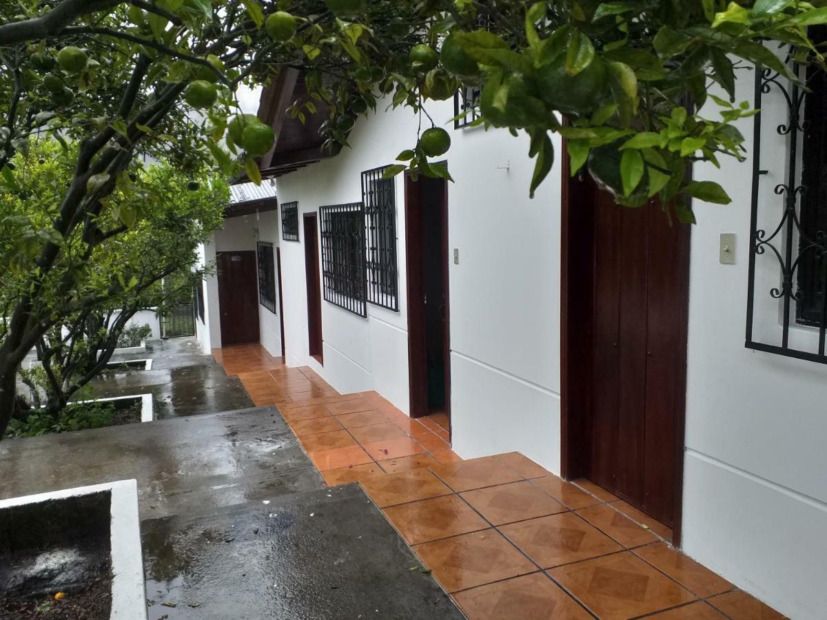 Hotel Casa Del Peregrino Santo Thomas Baños Exterior foto
